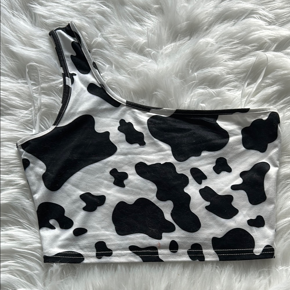 SHEIN Asymmetrical Black and White Crop Top